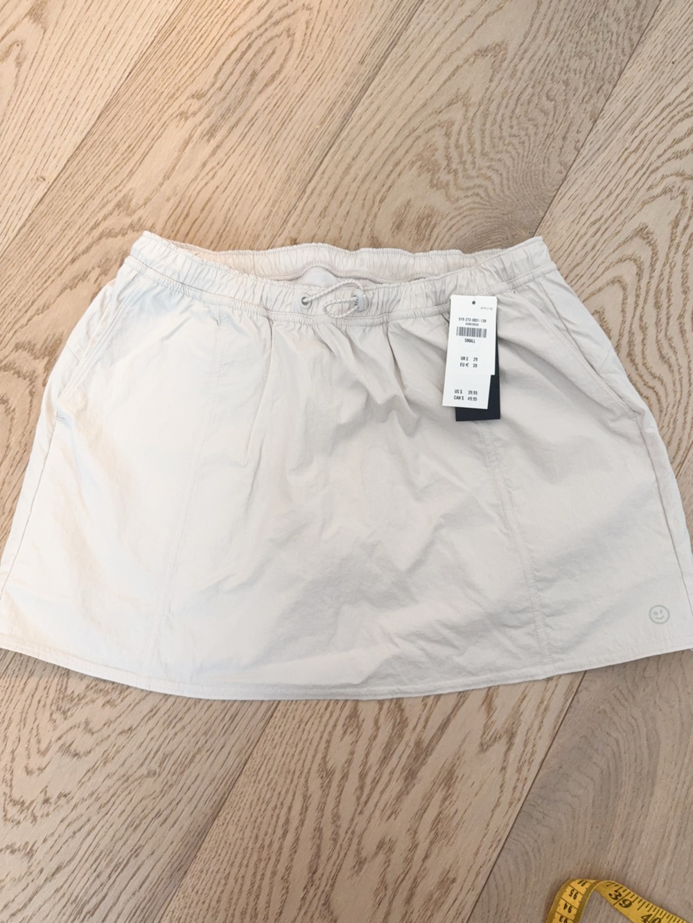 NWT 519-272-0051-120 gilly hicks skort